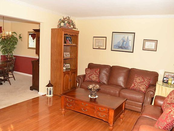 Living Room / Dining Room