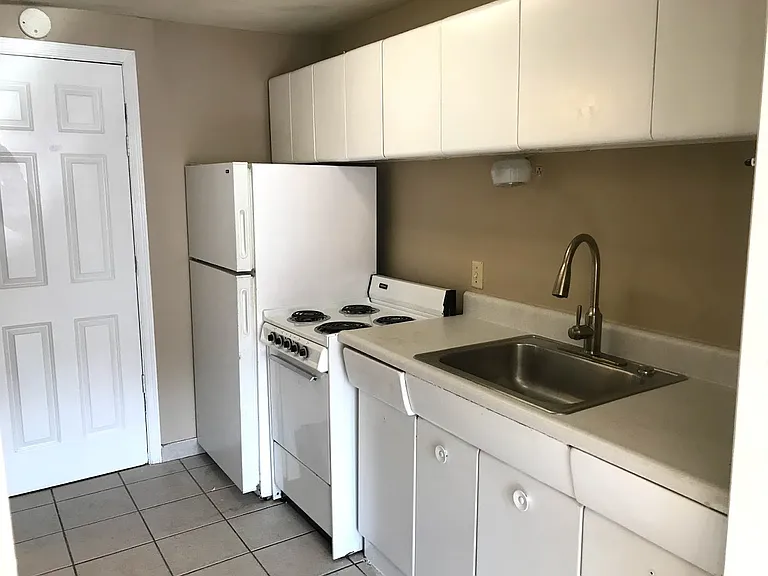 3058 Poppleton Ave #B — Photo 5