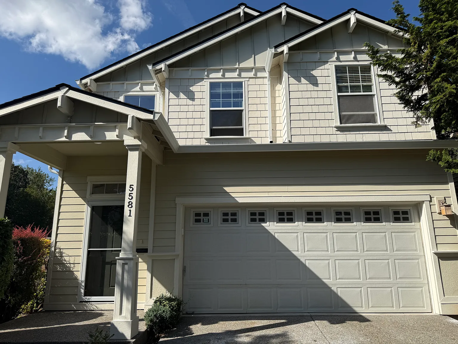 4 bed, 2.5 bath, 1683 sqft, $2,700 — Photo 1