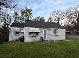 2200 Orchard Hill Rd, Finleyville, PA 15332