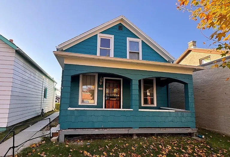 1527 Indiana Ave — Photo 1