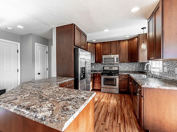 3rd image of 217 Piave Ln