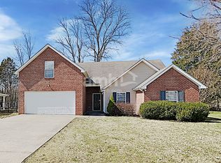 359 Clearlake Dr, La Vergne, TN 37086