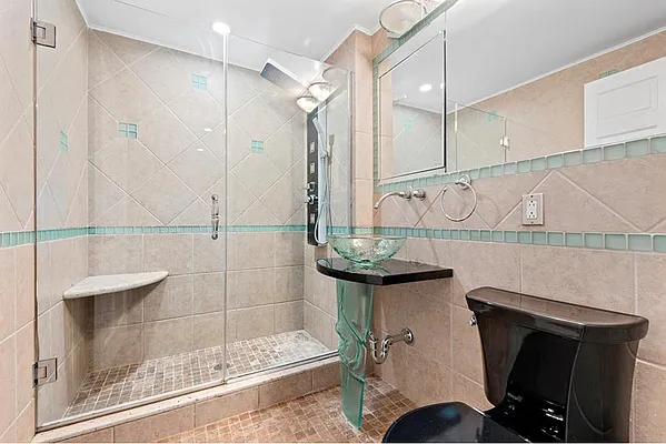 Rented by Douglas Elliman | media 44