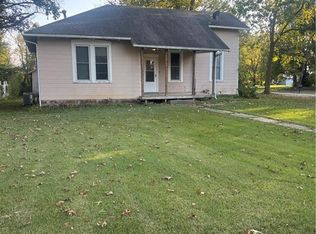 500 E Park St, Pleasanton, KS 66075