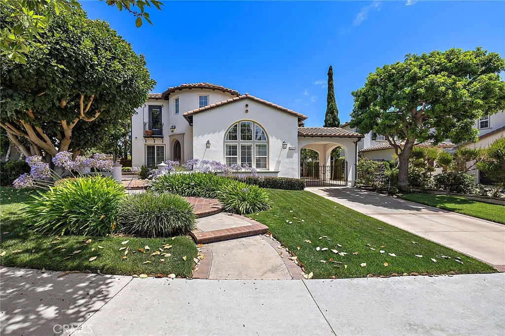 4 bed, 3.5 bath, 3325 sqft, $14,000 — Photo 1