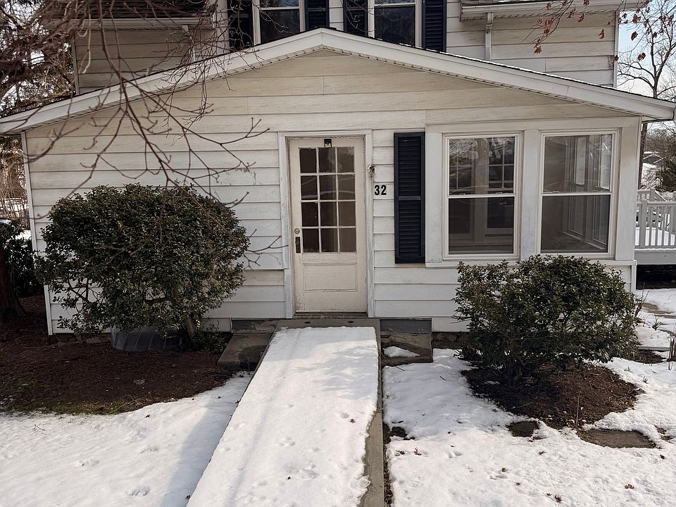 1st image of 32 Bartlett Ave #1