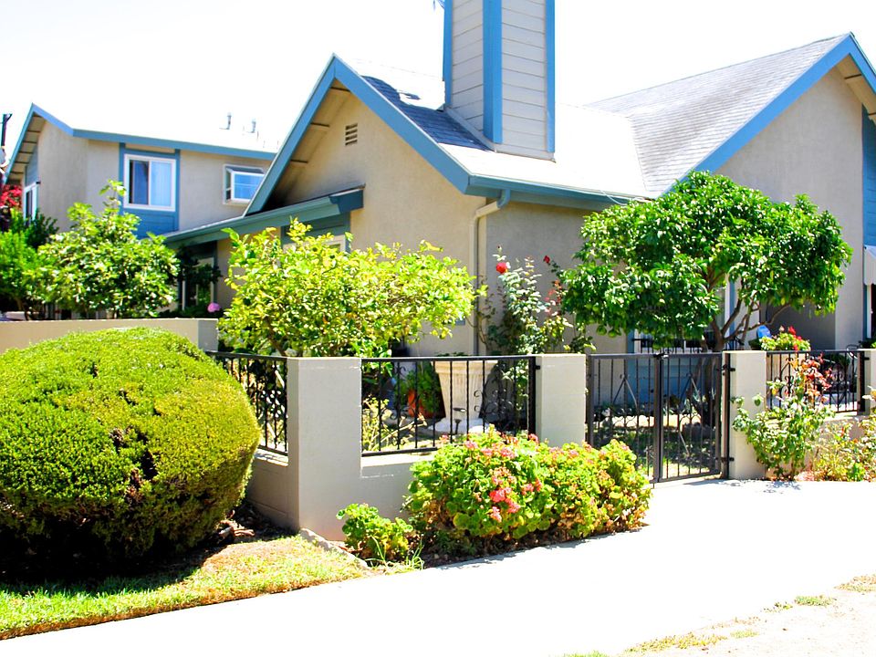 This very spacious, clean and airy 2 bedroom 2 bath with parking and garage is located in a well maintained 4-plex apartment unit. All windows are dual paned for energy efficiency and most all have window coverings.