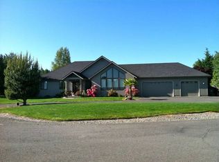 371 Valle Vista Dr, Grants Pass, OR 97527