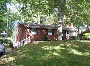 739 Hickory Ln, Marion, VA 24354