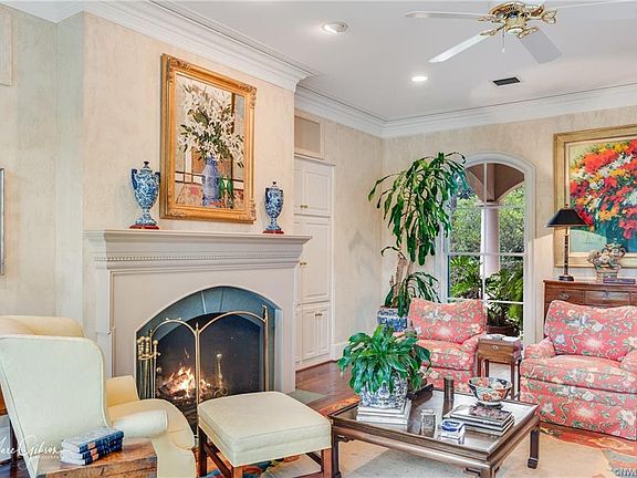 5th image of 1066 N Pointe Cir