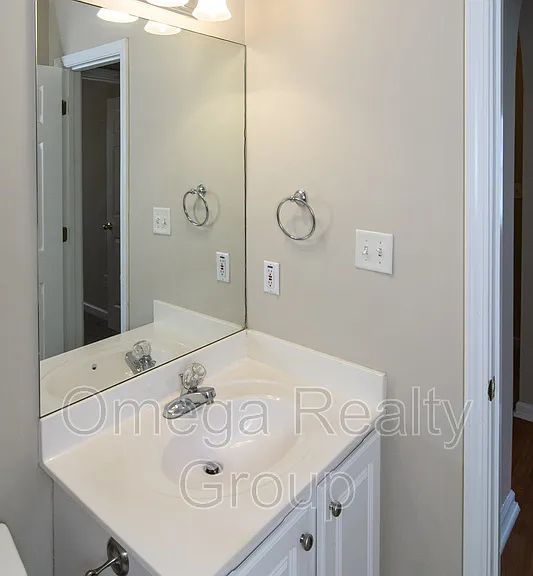 1030 Lexington Dr — Photo 25