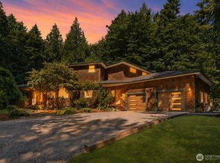 14677 Sivertson Road NE, Bainbridge Island, WA 98110