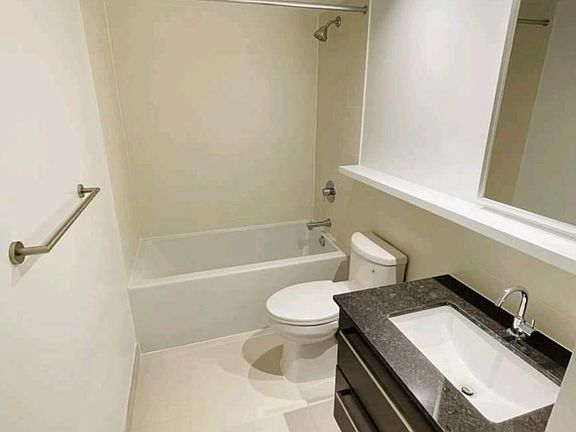 3rd image of 120 Varna Dr #301