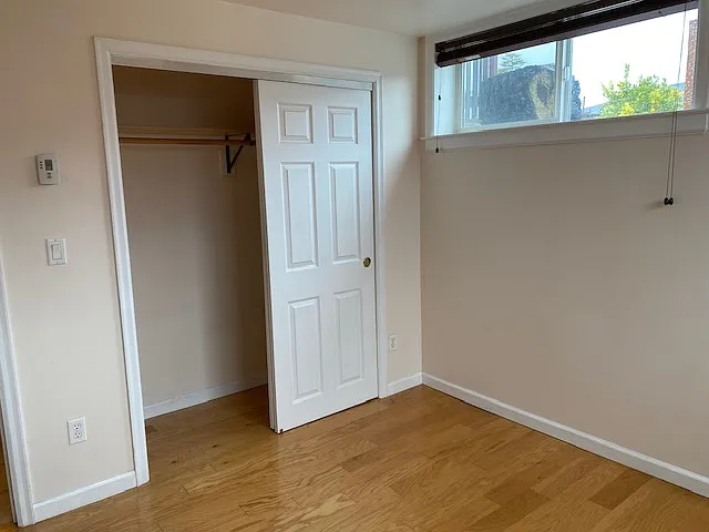 1026 Murchison Dr — Photo 2