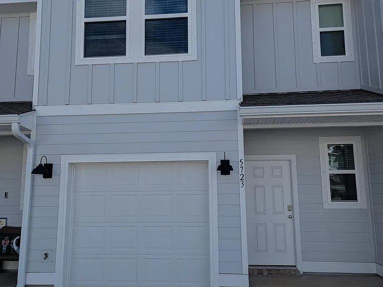 5723 Sandy Walk St — Photo 1