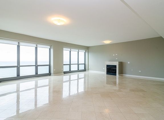 3rd image of 130 N Garland Ct APT 5301