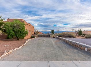 4520 Calle De Nubes, Las Cruces, NM 88012