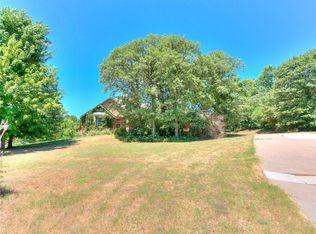 9513 S Foxmor Dr, Oklahoma City, OK 73165