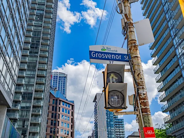 37 Grosvenor St #607, Toronto, ON M4Y 3G5
