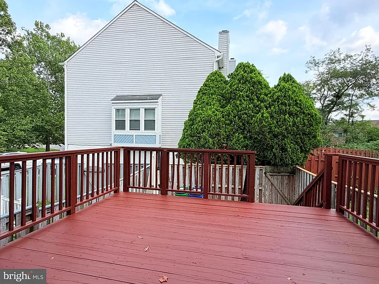 9609 Clocktower Ln — Photo 25