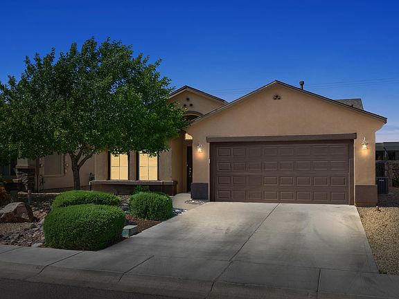 3rd image of 3587 Sierra Del Sol Ave