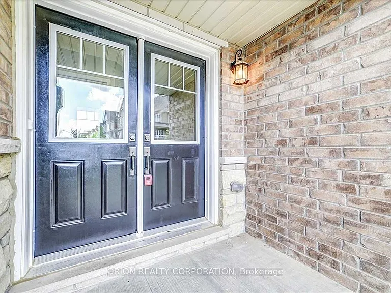 56 Golden Springs Dr N — Photo 4