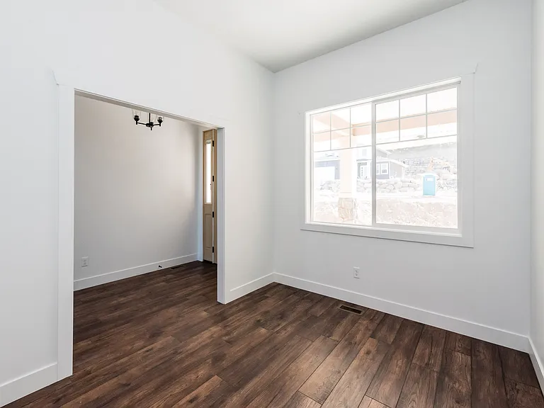 2413 N 2300 E — Photo 15