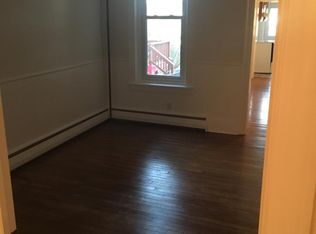 25 W 5th St #1, Boyertown, PA 19512