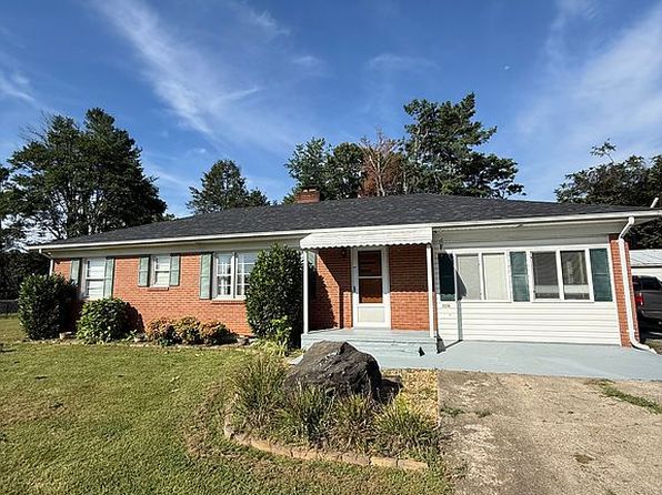 1002 Roundelay Rd