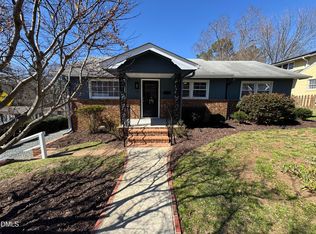 310 Crest Dr, Chapel Hill, NC 27516