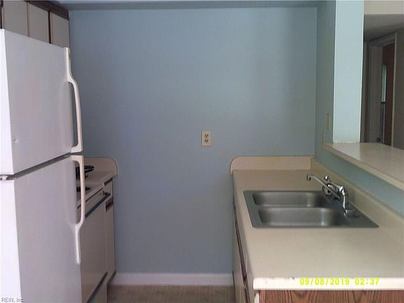 2nd image of 166 W Balview Ave APT A