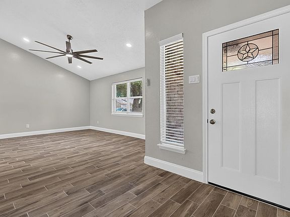 5th image of 23631 Verngate Dr