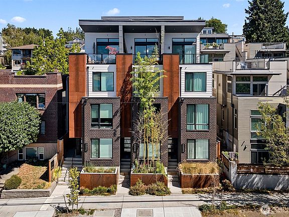 4th image of 2624 Eastlake Avenue E #A