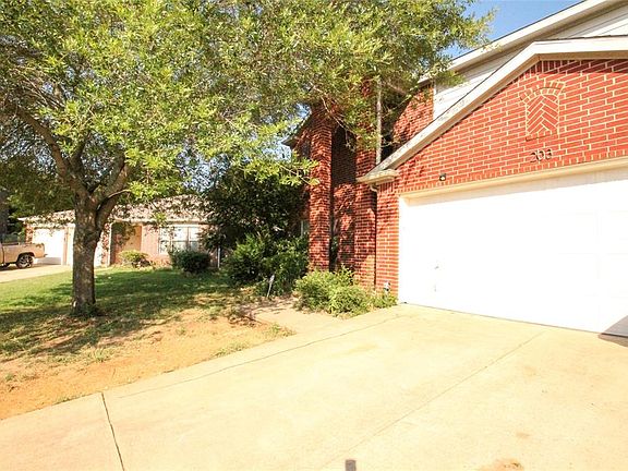 2nd image of 203 Oakhurst Dr