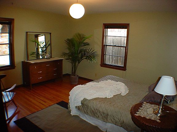 4th image of 4020 Drew Ave S