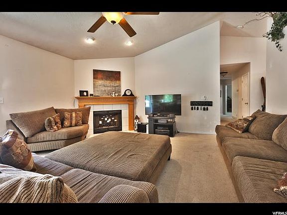 5th image of 4574 W Black Elk Way