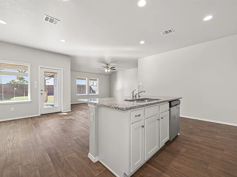 4763 Avellino Base Dr — Photo 8