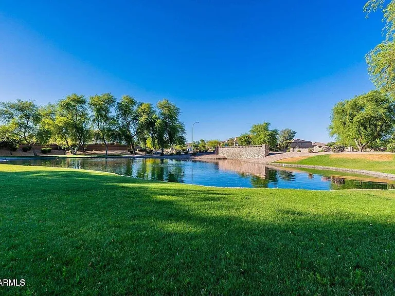 3340 S Sunland Dr — Photo 19