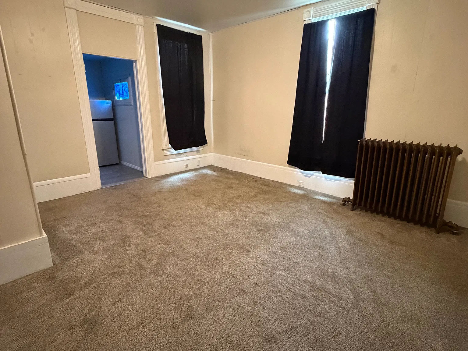 Studio, $600 — Photo 3