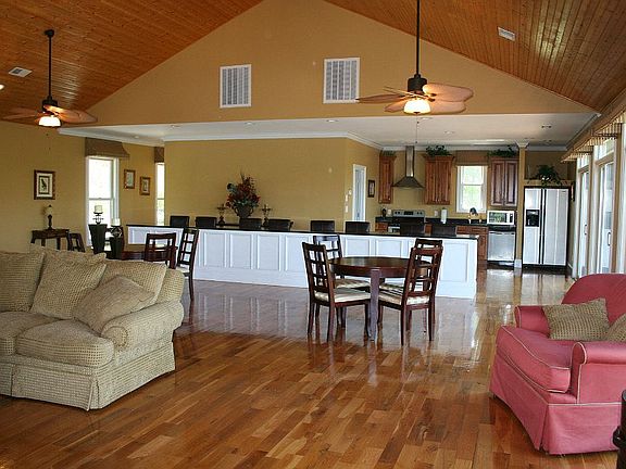 Full kitchen in clubhouse