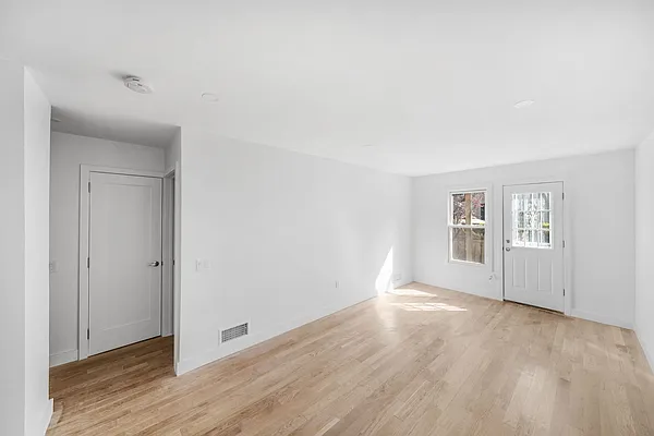 Rented by HH Property Management Services LLC | media 3