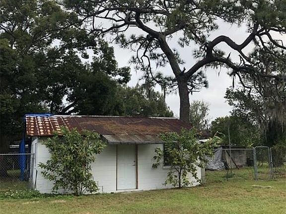 5th image of 725 Hennessee St