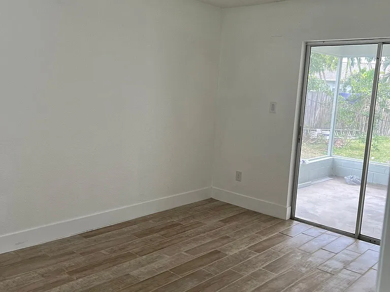 4684 Neptune Dr SE — Photo 15