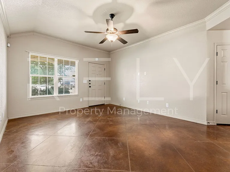 603 W Karey Dr — Photo 5