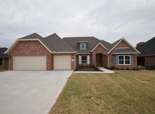 1169 Giulia Ave, Tontitown, AR 72762