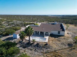 530 Wildwest Dr, Del Rio, TX 78840