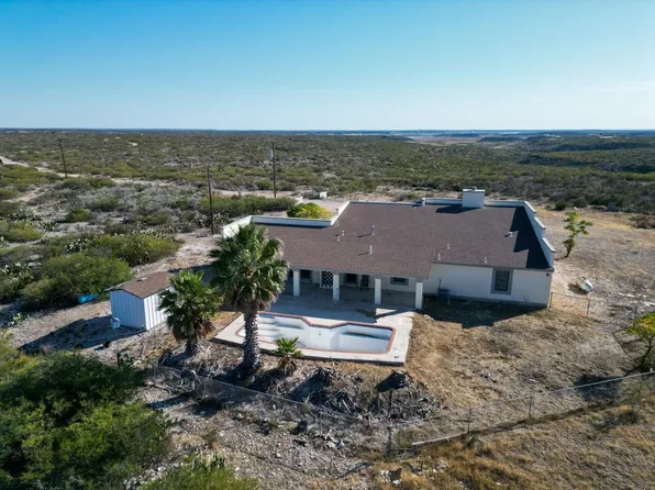 530 Wildwest Dr, Del Rio, TX 78840