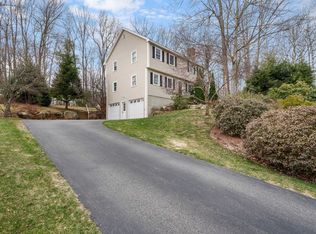 11 Winter Dr, Hooksett, NH 03106