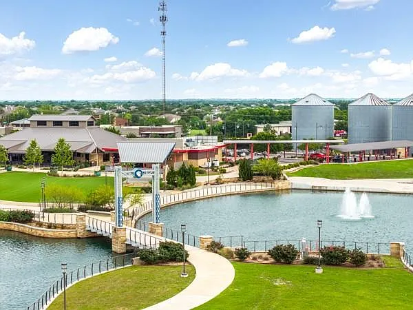 536 W Metcalfe St — Photo 24